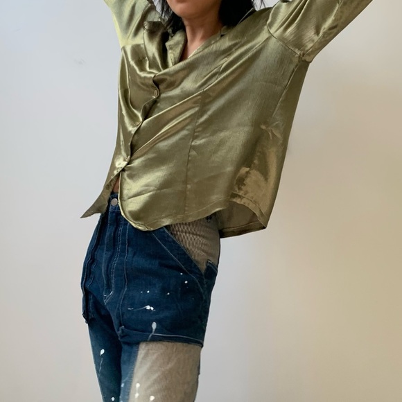 Shiny Green Button-Up with Shoulder Pads - Picture 5 of 5